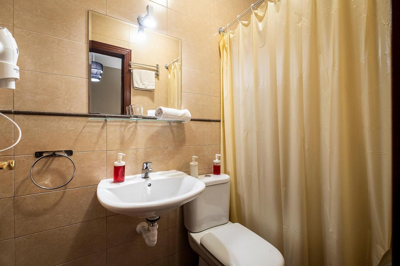 Noches De Triana Hotel Seville Exterior photo